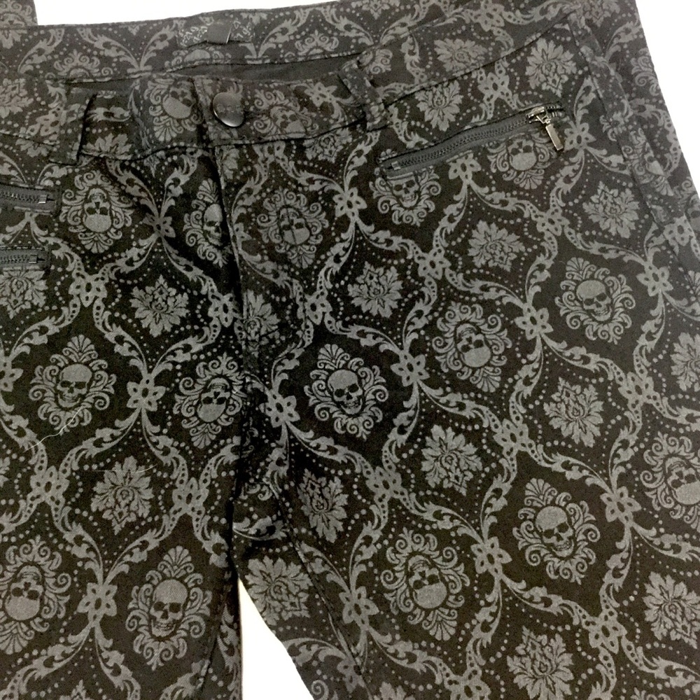 Skull Print Stretch Jeans Zipper Pockets Size 15